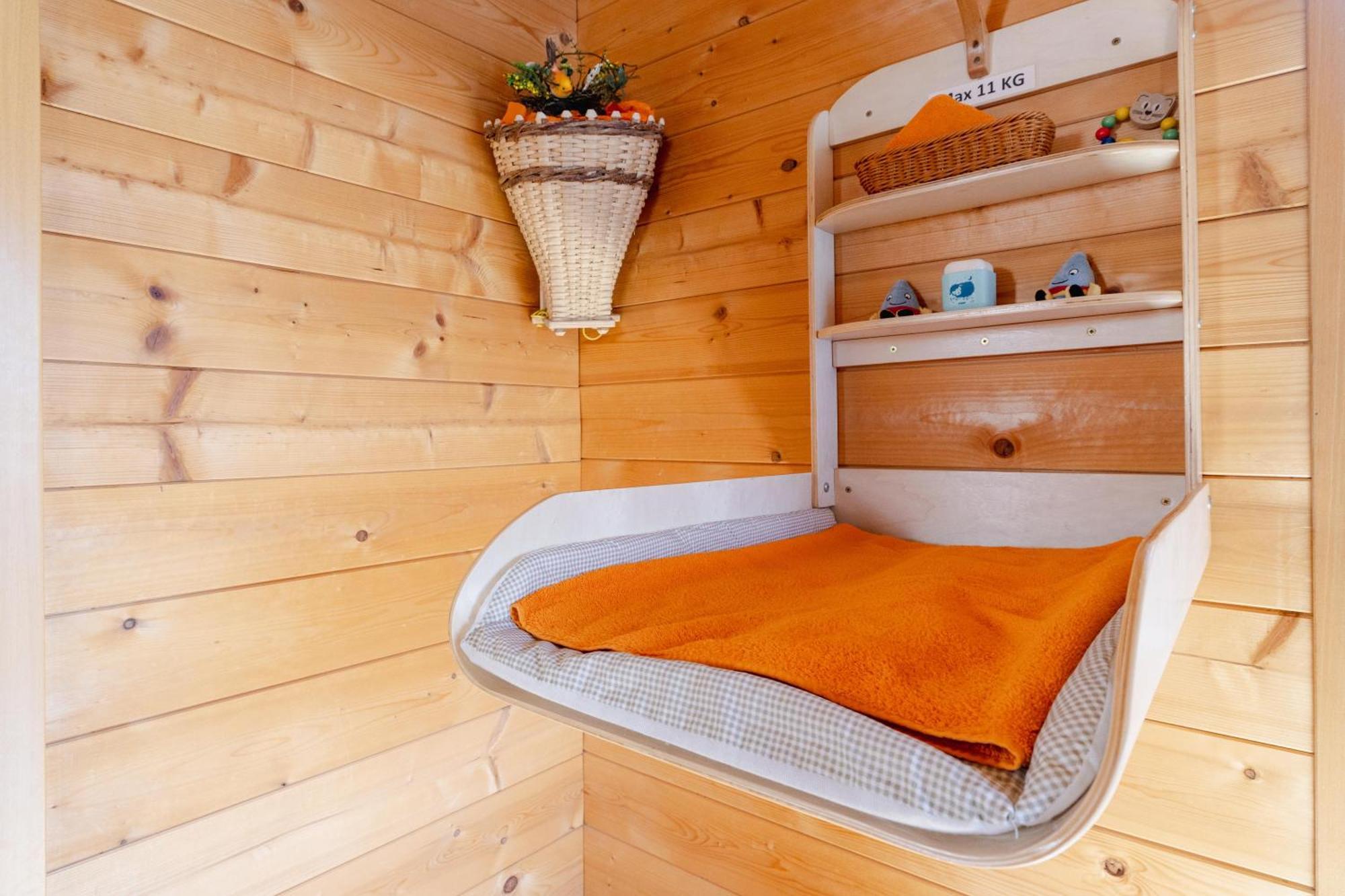 Regenbogen Mit Indoorrutschbahn Leukerbad
